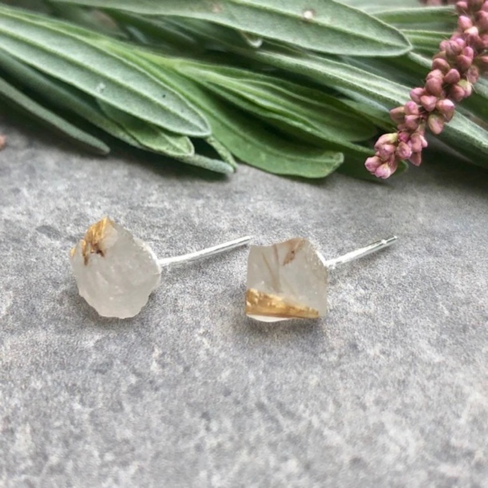 ๐ New Raw Rutile Quartz Crystal Stud Gemstone Earrings - Picture 1 of 5